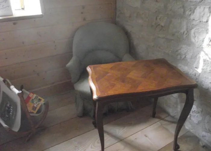 La Tourelle D\'Aiglepierre